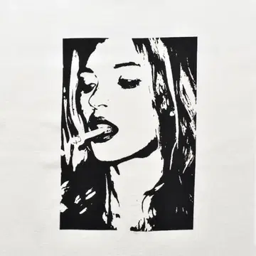 모노크롬 투톤 페이스 크루넥