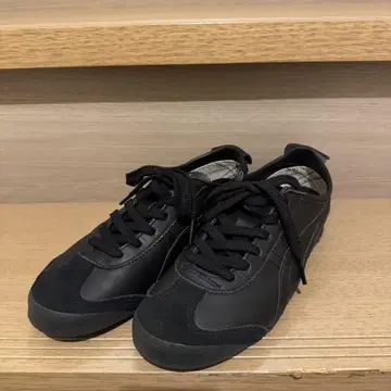 오니츠카타이거 멕시코 66 올 블랙 23.5