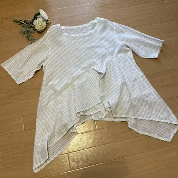 센소유니코 자비로운 비 블라우스 새상품급