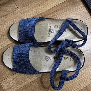 ARCOPEDICO 아르코페디코 네이비 샌들 미사용