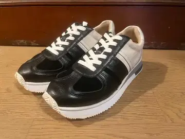 레트로 스타일 블랙 화이트 소가죽/가죽 스니커즈 23.5cm