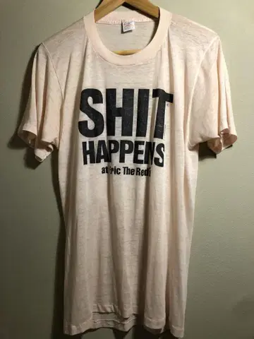 SHIT HAPPENS 티셔츠