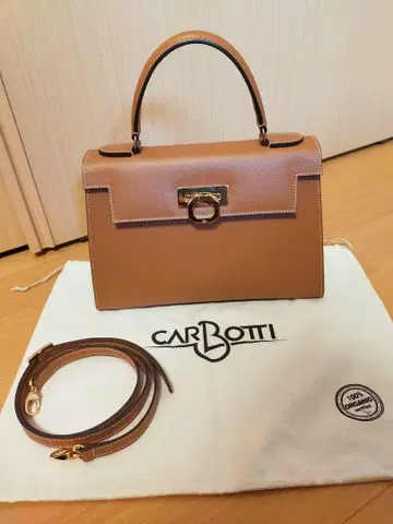 CARBOTTI 탄 핸드백