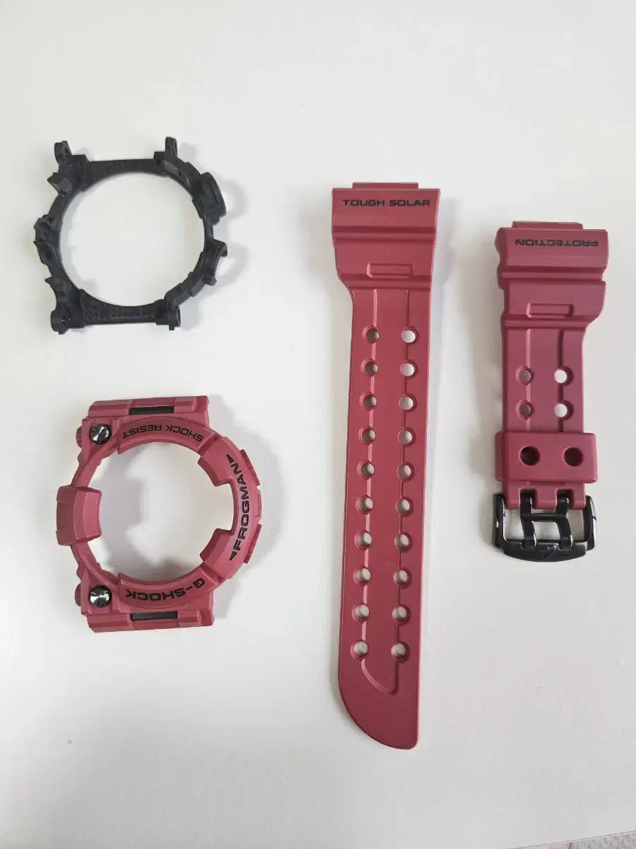 G-Shock New Frogman Burning Red Belle Bezel
