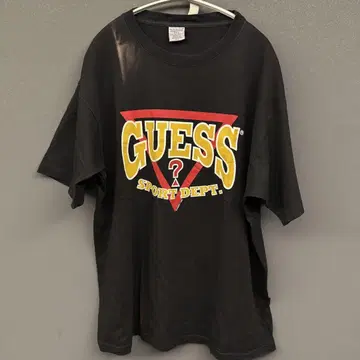 레어! 페인트가 잘 빠진 90년대 USA제 GUESS 티셔츠