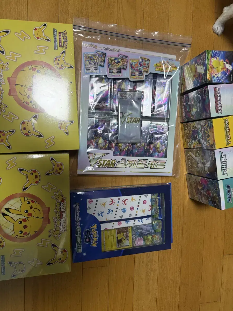 Pokemon Card Box (Battle Region, Wild Force, Astonishing Volt Tackle, Star Birth)
