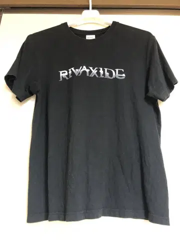 RIVAXIDE 블랙 티셔츠