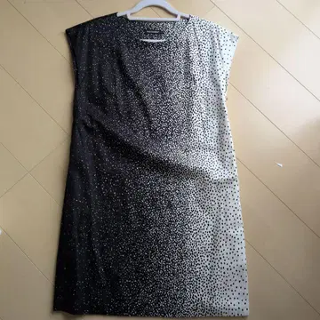 marimekko 슬리브리스 도트 무늬 원피스