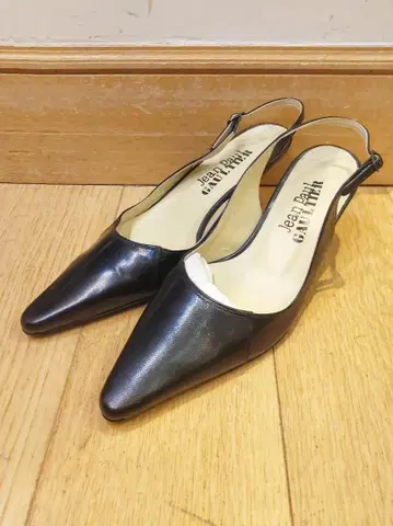 장 폴 고티에 블랙 슬링백 힐 22.5cm