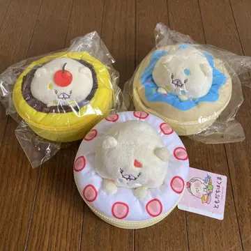 친구는 곰, 곰의 만푸쿠 스위츠 파우치, 총 3종