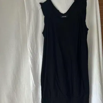 zucca 슬리브리스 블랙 튜닉