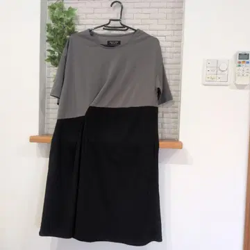 day to day 반팔 무릎 기장 원피스 그레이와 블랙