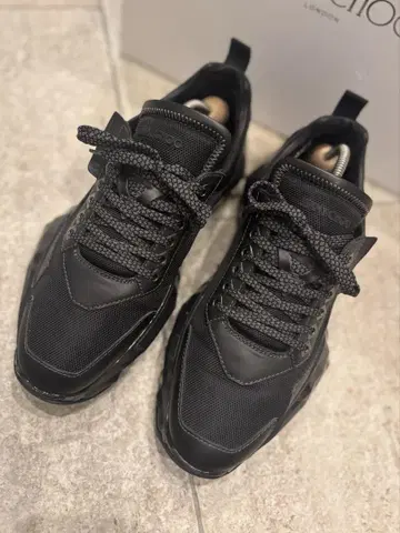 JIMMY CHOO 지미추 스니커즈 다이아몬드 스니커즈 블랙