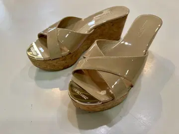 지미추 jimmy choo 페이턴트 샌들 시착만 한 미사용품