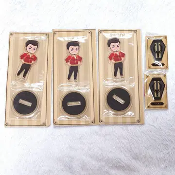 애쉬튼 바르가스 미니 아크릴 스탠드 핀즈 트위스트