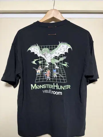 Monster Hunter VaultRoom 티셔츠 M 사이즈 블랙