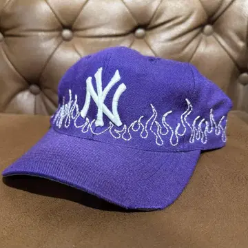 Yankees 90s 캡 파이어 패턴