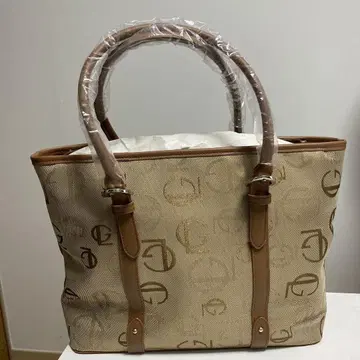Guy Laroche 베이지 숄더백