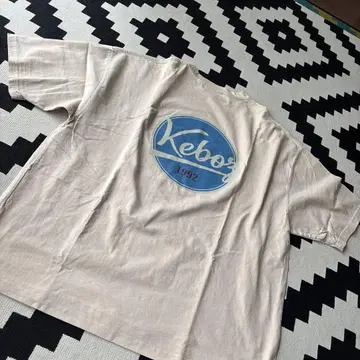 Keboz 케보즈 얇은 베이지 티셔츠 L 사이즈 크림색