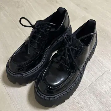 자라 레이스업 슈즈