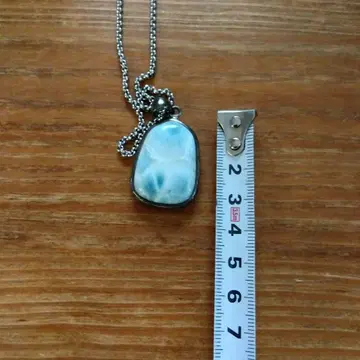 라리마 펜던트 탑