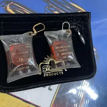 오렌지 컬러 장식 귀걸이(양쪽 귀용) 레어 완판템 레어