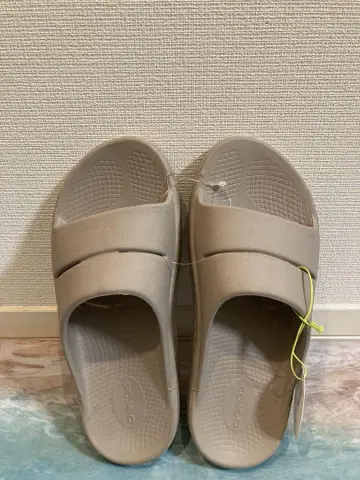 새상품 우포스 리커버리 샌들 스포츠 샌들 비치 샌들