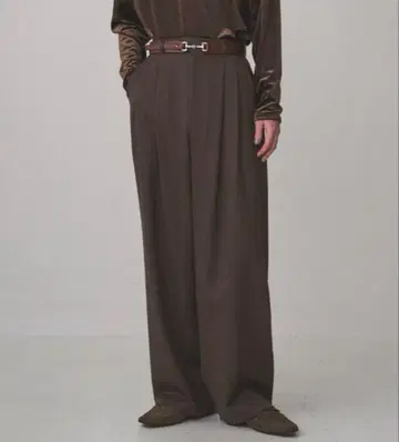 JUHA 24AW 2TUCK 와이드 이지 팬츠.