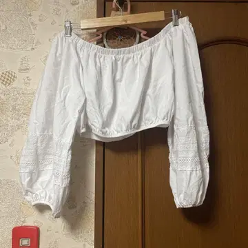 자라 오프숄더 화이트 크롭 블라우스