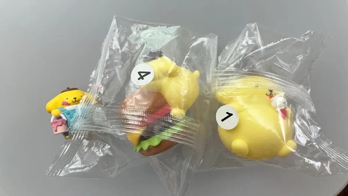 Pompompurin gacha for bulk purchase