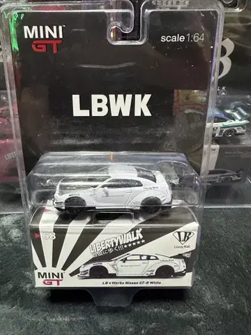 MINI GT LBWK 닛산 GT-R 화이트 1:64