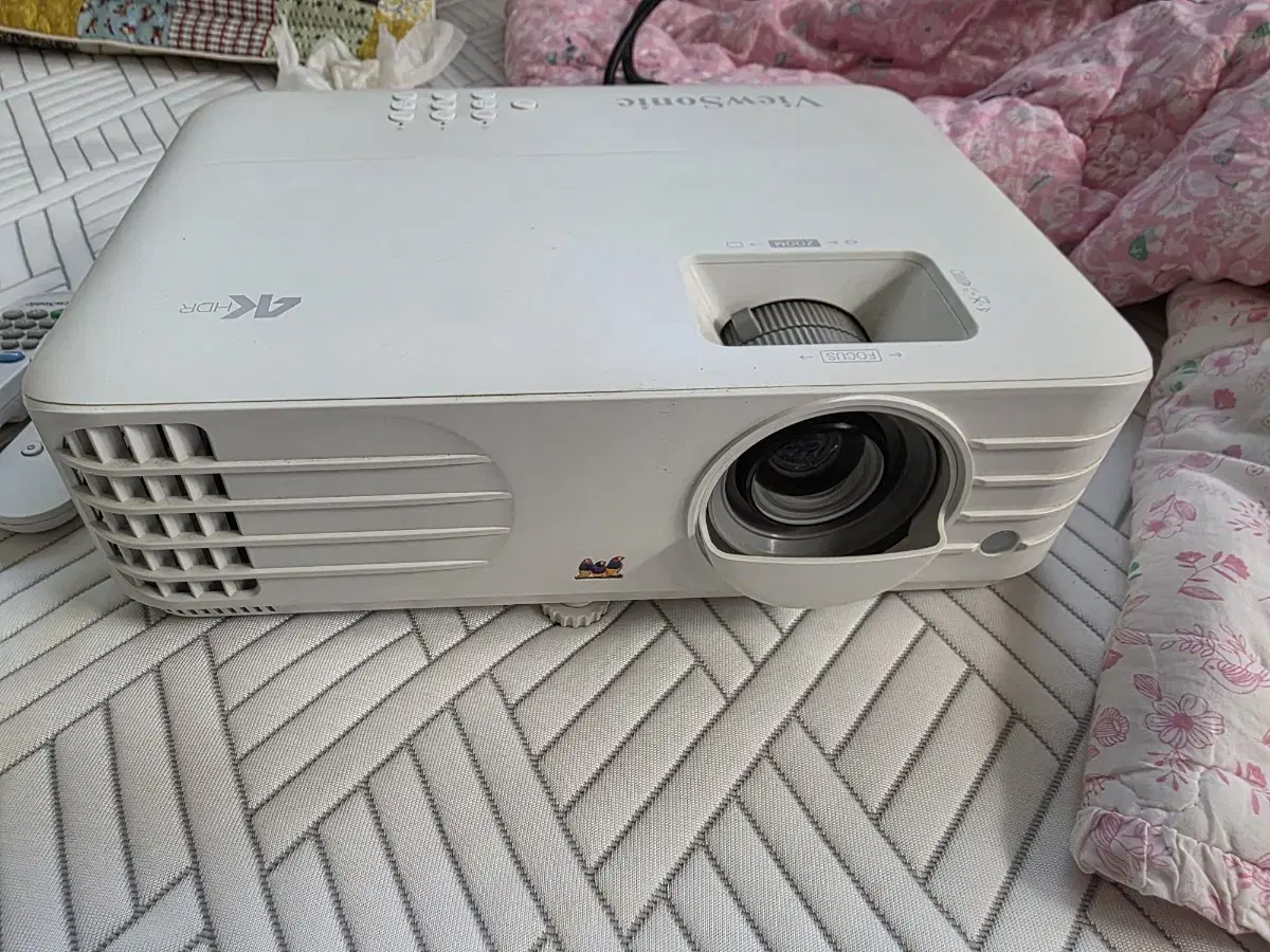 Viewsonic V149-4K Beam Projector