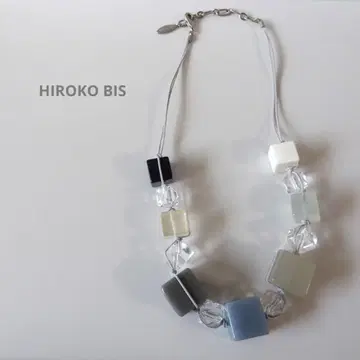 HIROKO BIS 히로코비스 큐브 목걸이