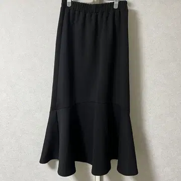 MAYSON GREY 블랙 플레어 스커트