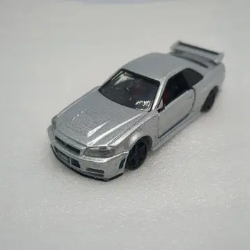 토미카 프리미엄 NISMO R34 GT-R Z-tune