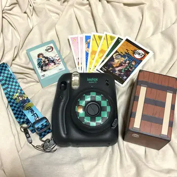 귀멸의 칼날 카마도 탄지로 폴라로이드 instax mini 11 후지필름