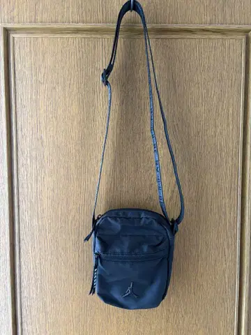 나이키 조던 숄더백 블랙
