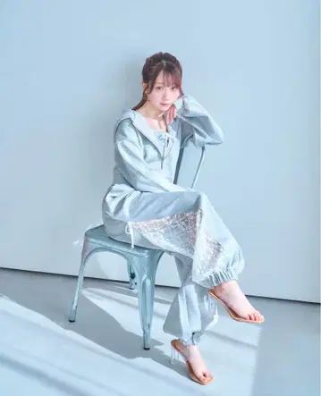 RoseMuse 로제뮤 레이스 스위칭 트랙 팬츠
