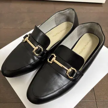 블랙 가죽 비트 로퍼