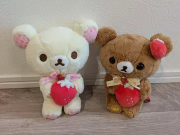 코리락쿠마. 차이로이코구마 딸기 봉제 인형