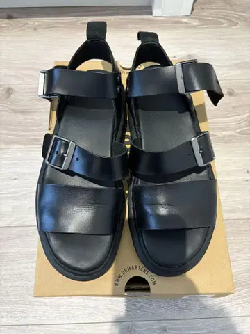 Dr. Martens 그리폰 샌들, 박스 있음