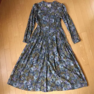 Laura Ashley 플라워 프린트 롱 드레스