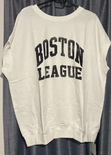 시뇽 chignon BOSTON LEAGUE 프린트 화이트 티셔츠