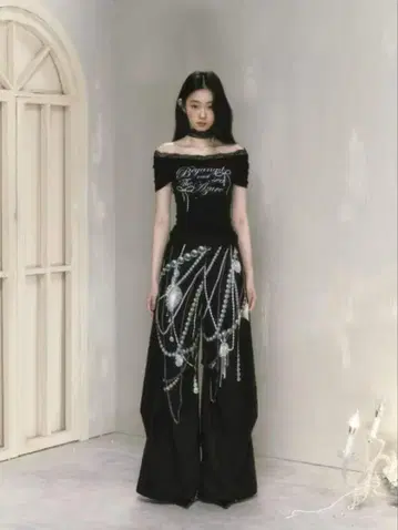 SALTHe 블랙 티셔츠