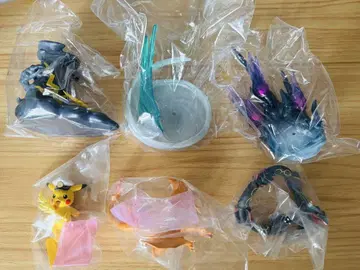 배틀 온 데스크 피카츄 리자몽 레쿠자