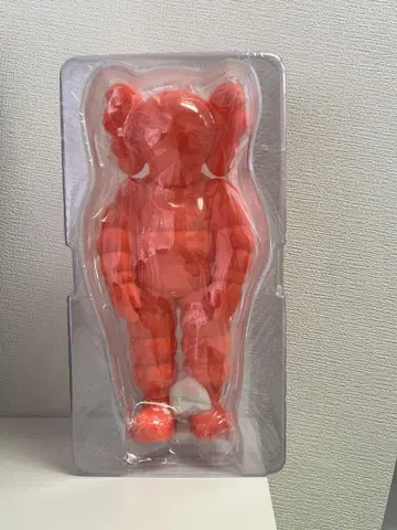 KAWS WHAT PARTY 피규어 오렌지 레드
