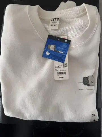 XL 유니클로 x KAWS 스웨트셔츠