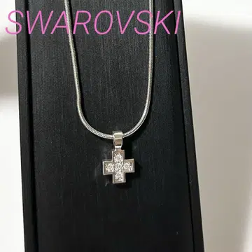 새상품급 SWAROVSKI 스와로브스키 크리스탈 크로스 목걸이