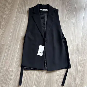 미사용 새상품 택 포함 자라 블랙 베스트 노카라 베스트 XS