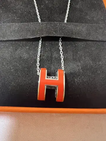 H형 펜던트 목걸이 빨간색